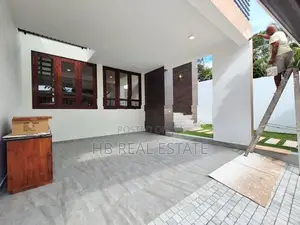 Super Luxury Two Storey House for Sale in Battaramulla