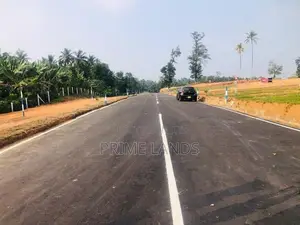 කිරිවත්තුඩුව හන්දියට ළගින් වටින බිම්කොටස්