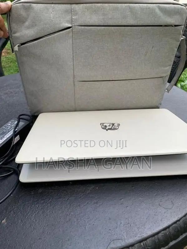 HP Intel Core i3 Laptop