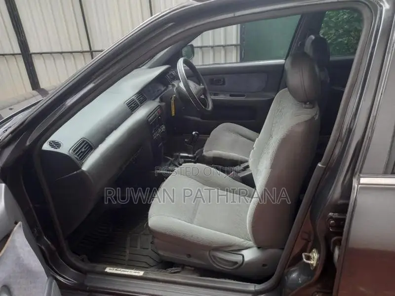 Nissan Sunny FB 14 1998