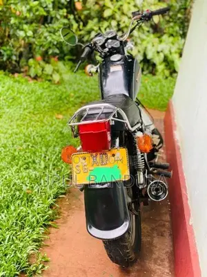 Suzuki GN 125 2012