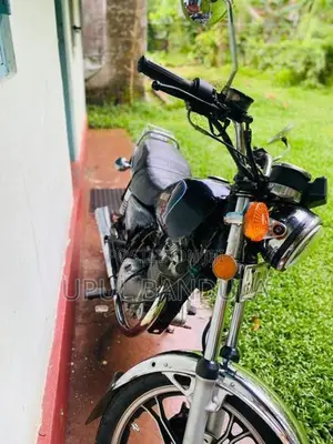 Suzuki GN 125 2012
