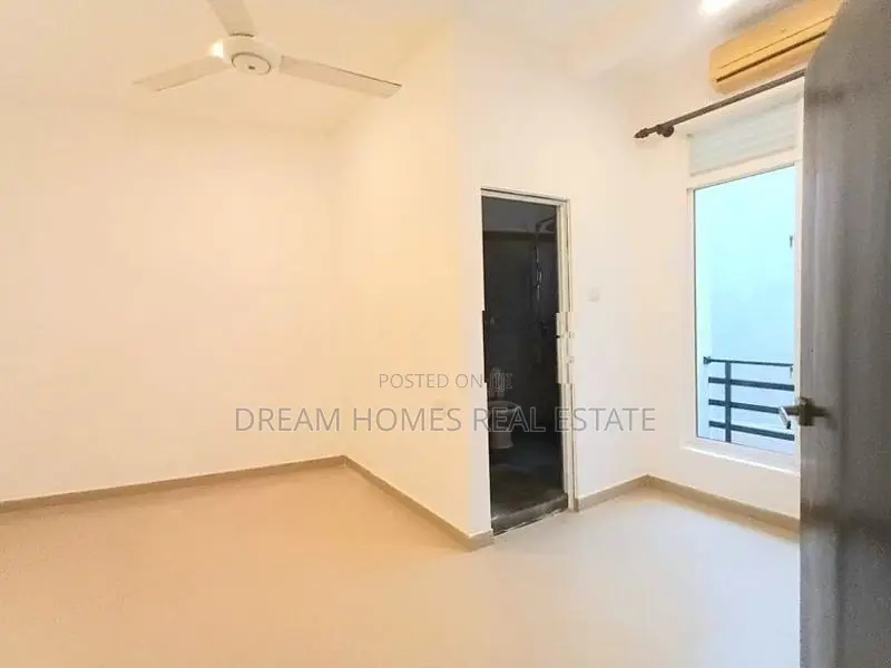 Modern 3-Storey House for Rent – Abuldeniya Junction