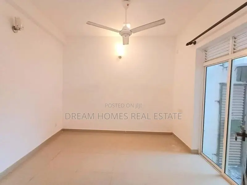 Modern 3-Storey House for Rent – Abuldeniya Junction