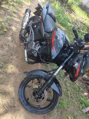 Bajaj Pulsar 180 2017
