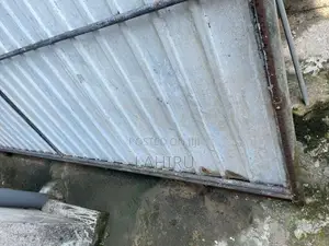 Gate 10’ X 6’