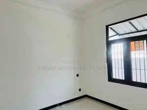 Luxury Modern 3-Storey House for Sale – Arawwala, Pannipitiya