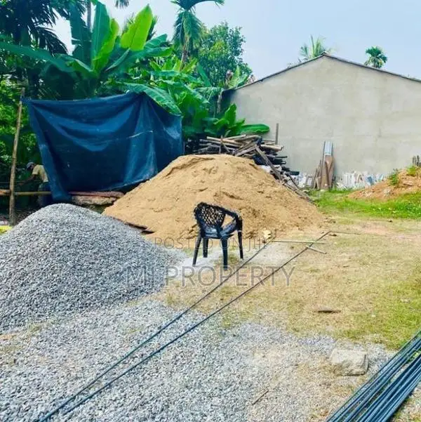 ( IS-1032)Valuable Residential Bare Land Sale in Pannipitiya