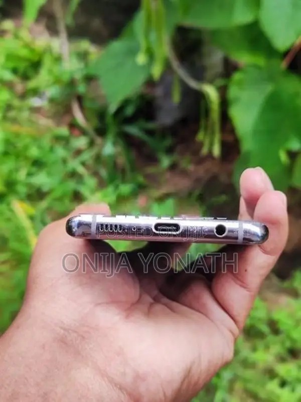 Samsung Galaxy S10 (Used)