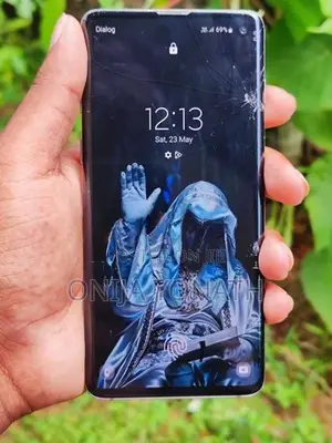 Samsung Galaxy S10 (Used)