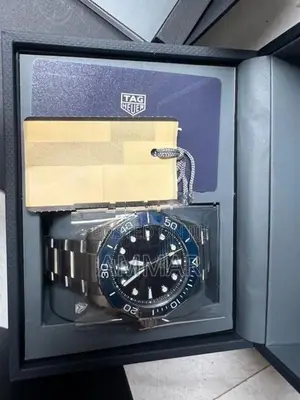 TAG Heuer Aquaracer 300 Calibre 5 Automatic – 43mm