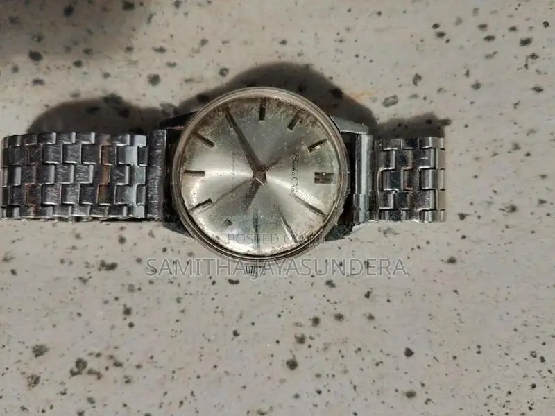 Seiko crown watch