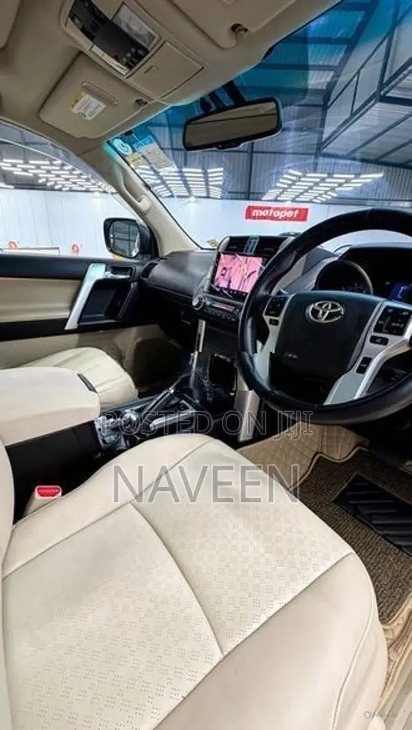 Toyota Land Cruiser Prado 2011