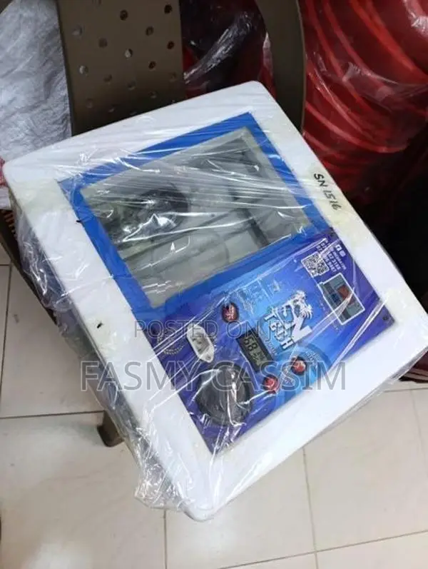 30 Eggs Automatic Quality Incubator