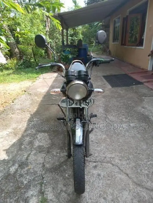 TVS Victor 2004