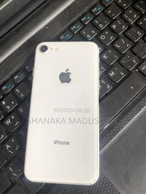 Apple iPhone 8 (Used)