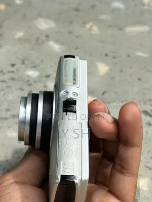 Canon IXY 420F