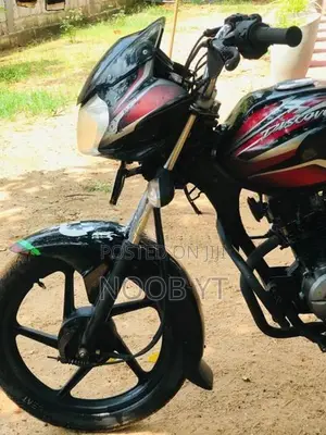 Bajaj Discover 2013