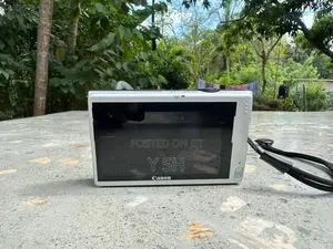 Canon IXY 420F