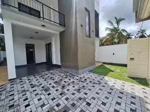 Brand New Luxury House for Sale in Kottawa