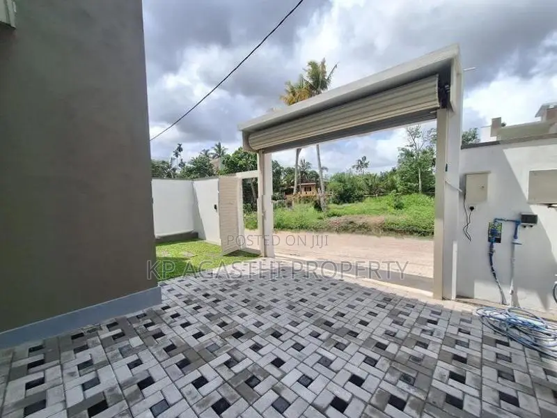 Brand New Luxury House for Sale in Kottawa