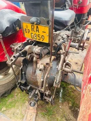 Massey Ferguson MF 2005