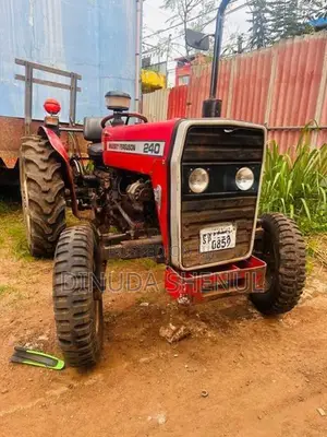 Massey Ferguson MF 2005