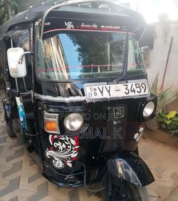 Bajaj RE 2012