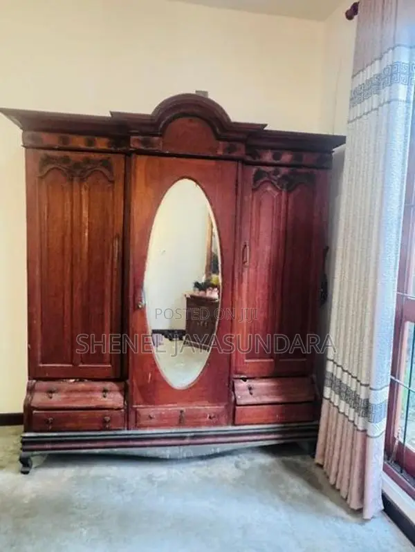 Bedroom Furniture Set