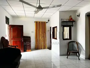 Modern 2nd Floor House Near Kelaniya Campus for Rent
