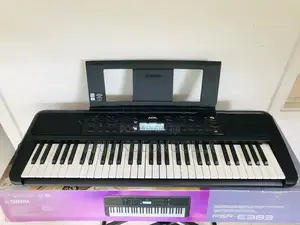 Yamaha PSR E383 Keyboard
