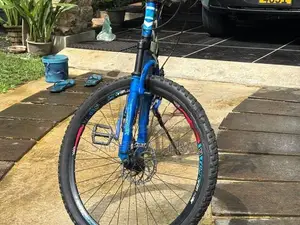 Tomahawk GT3 Bicycle