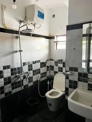 Modern 2nd Floor House Near Kelaniya Campus for Rent