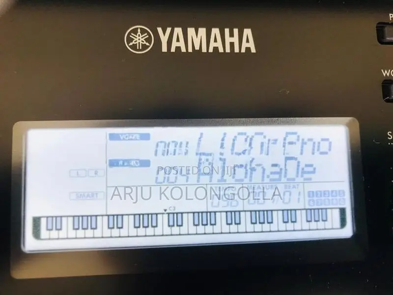 Yamaha PSR E383 Keyboard