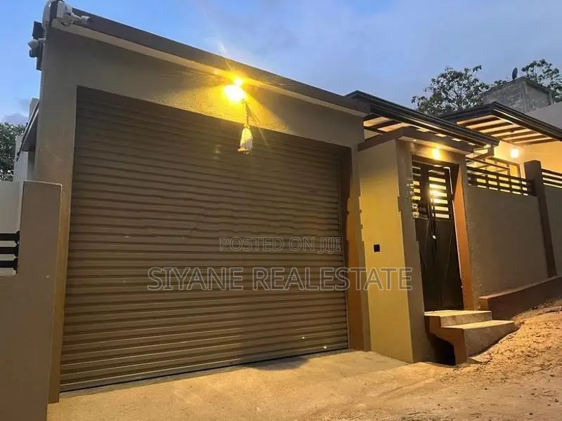 Brand New House For Sale In Piliyandala -Jabureliya Main Bus Road