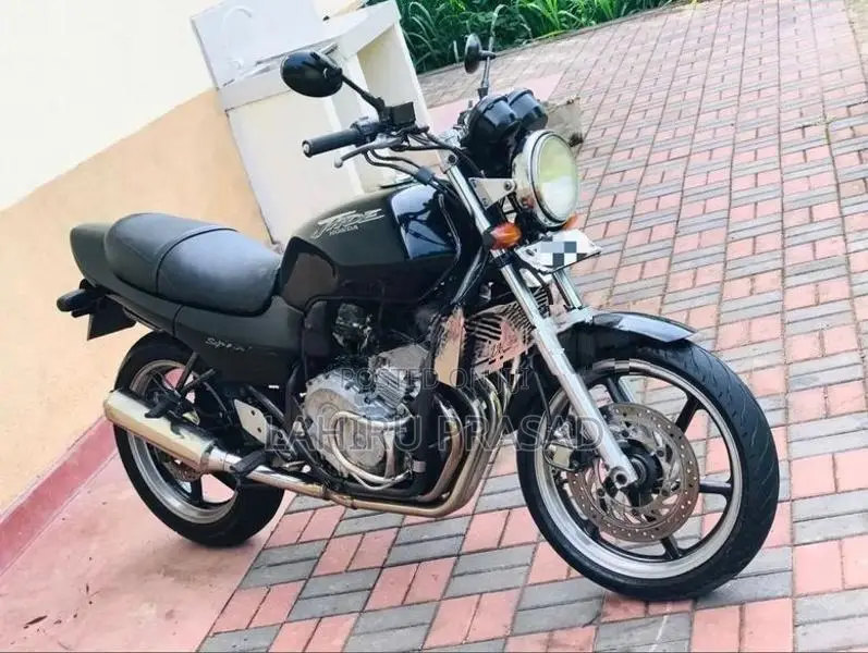Honda Jade 2015