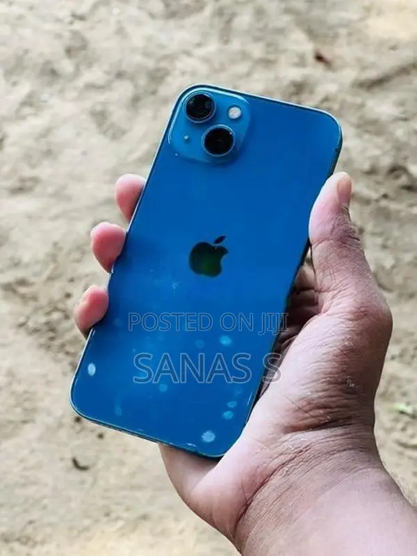 Apple iPhone 13 (Used)