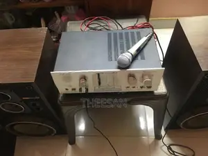 Stereo Amplifire with Speakers