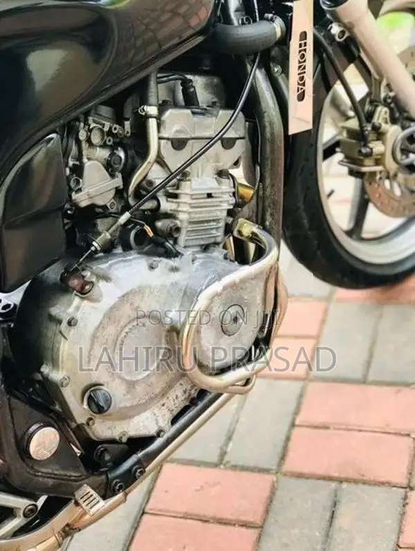 Honda Jade 2015