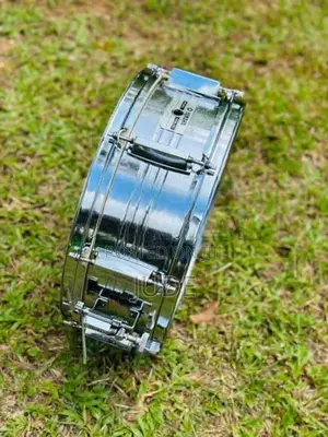 Yamaha 14" steel snare drum