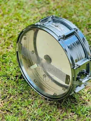 Yamaha 14" steel snare drum