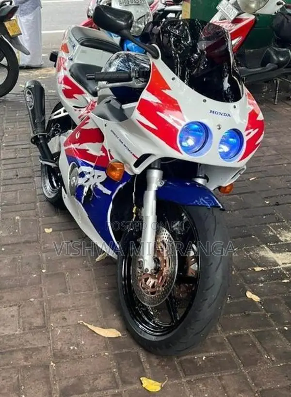 Honda CBR 250RR 2005