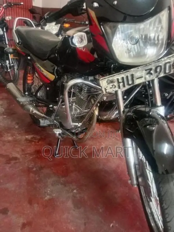 Bajaj Caliber 2005
