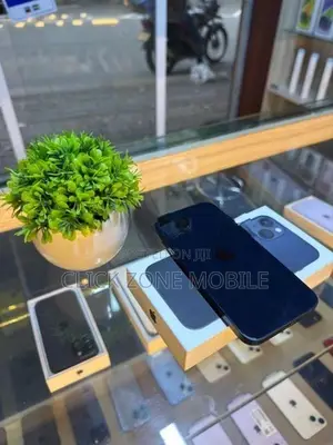 Apple iPhone 13 128GB (Used)