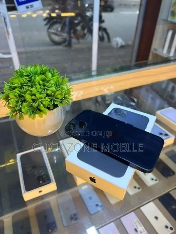 Apple iPhone 13 128GB (Used)