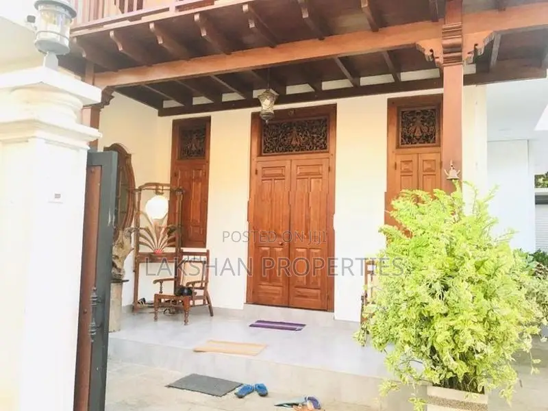 Two Story House For Sale In Boralesgamuwa werahera