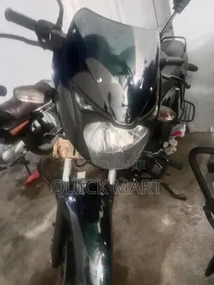Bajaj Pulsar 180 2005