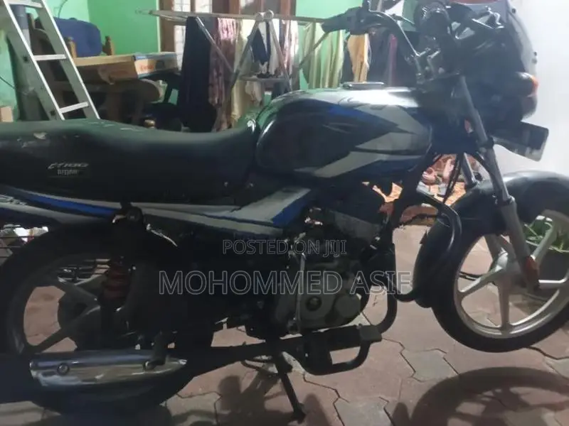 Bajaj CT100 2022