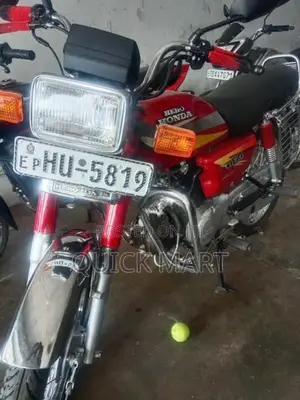 Hero CD 100 2004