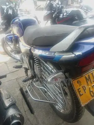 Bajaj CT100 2005